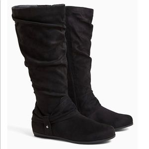 Torrid black faux suede peasant boot 8.5 wide calf